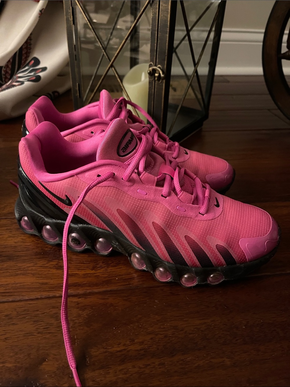 Nike Women's Bright Pink and Black Athletic Sneakers